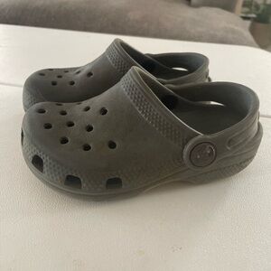 Toddler crocs size 8